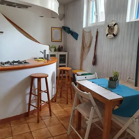 Splendido Villino Con Vista Spettacolare * Вентолене